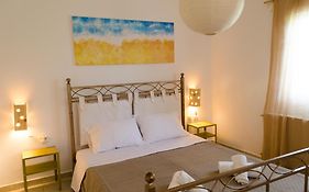 Marini Traditional Cottages